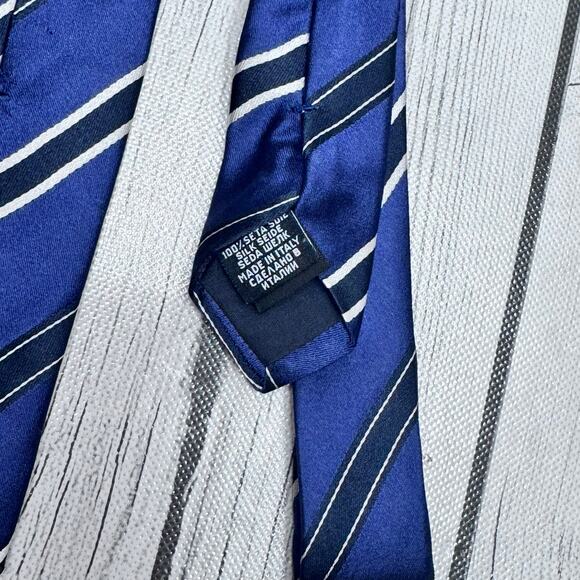 Hugo Boss Blue White Tonal Bias Slim Neck Tie 100% Silk - Picture 4 of 5